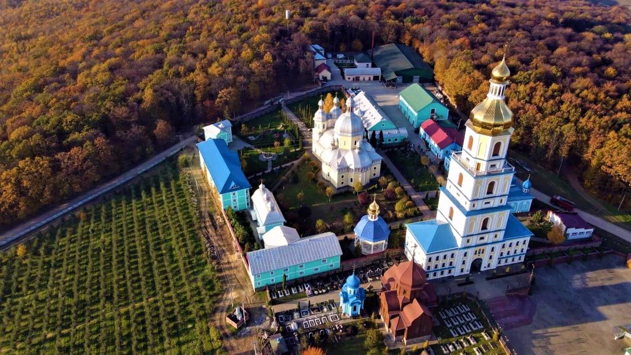 Село Банчени