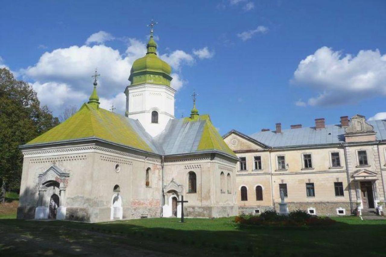 Лаврівський монастир Святого Онуфрія, Лаврів