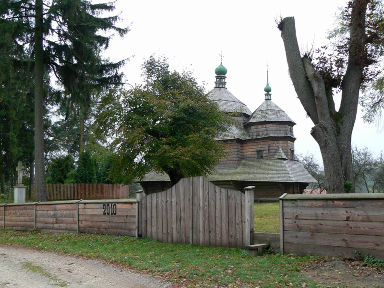 Церковь Архистратига Михаила, Комарно