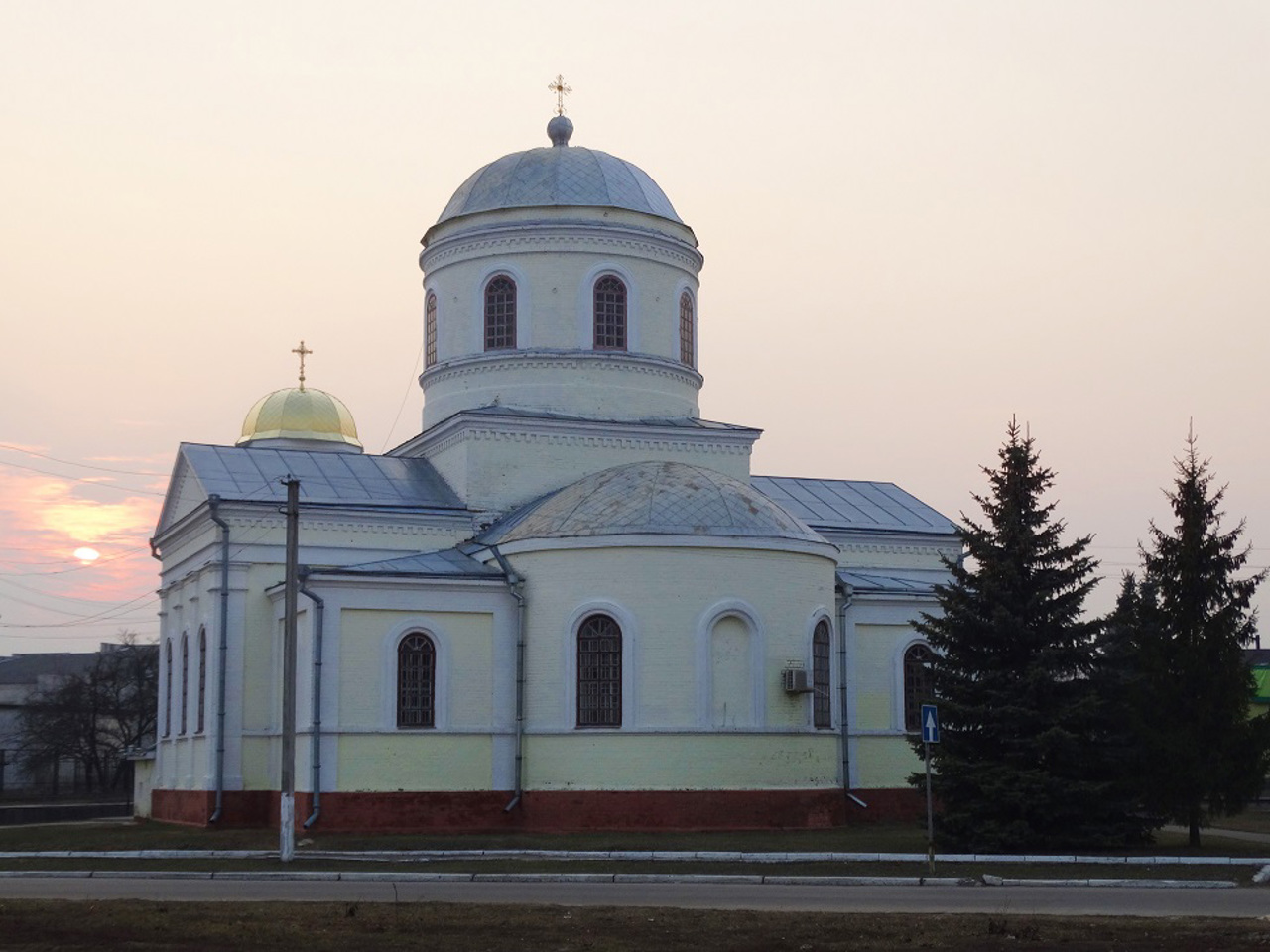 Свято-Успенська церква, Короп