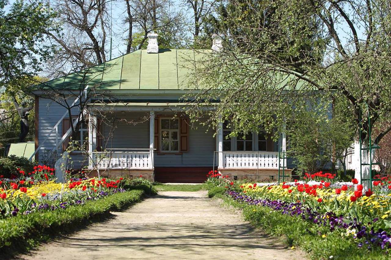Kotsyubynsky Museum, Chernihiv