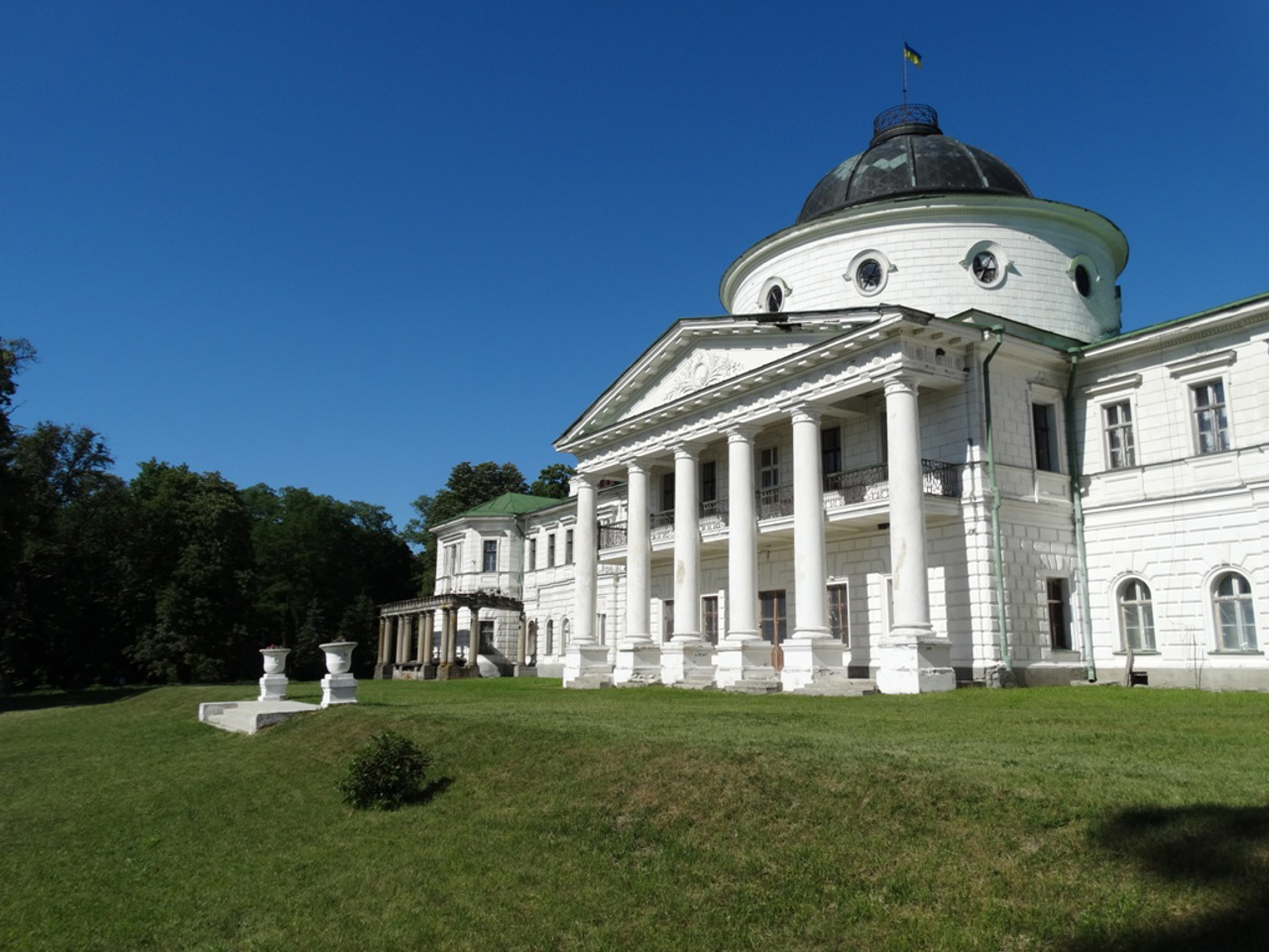 Заповедник Качановка, Дворец Тарновских