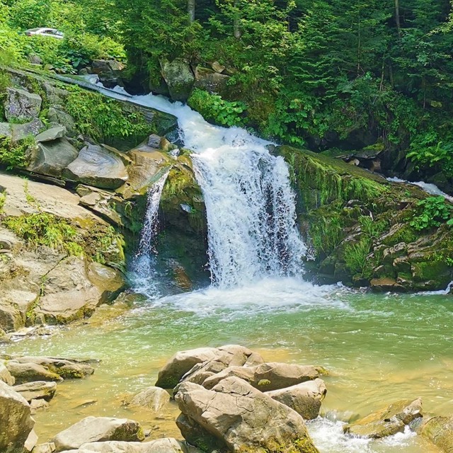 Водоспад Кам'янка, Кам'янка