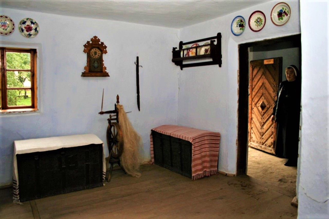 Yosyp Slipy Museum-manor, Zazdrist