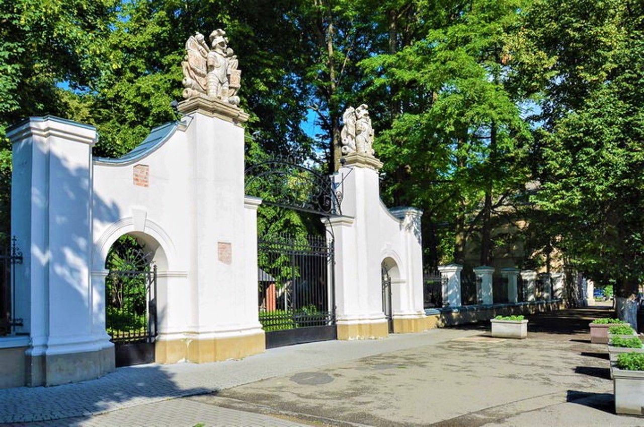 Палац Потоцьких (Музей "Місто і зброя"), Івано-Франківськ