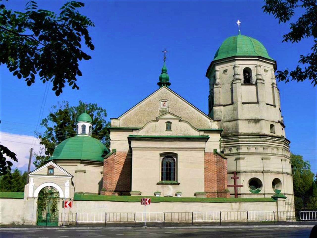 Церква Святої Трійці (Костел), Олесько