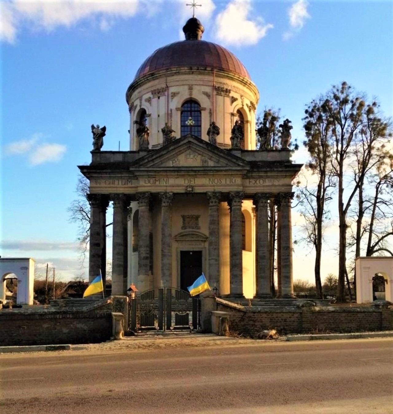Костел Воздвиження Чесного Хреста та Святого Йосипа, Підгірці