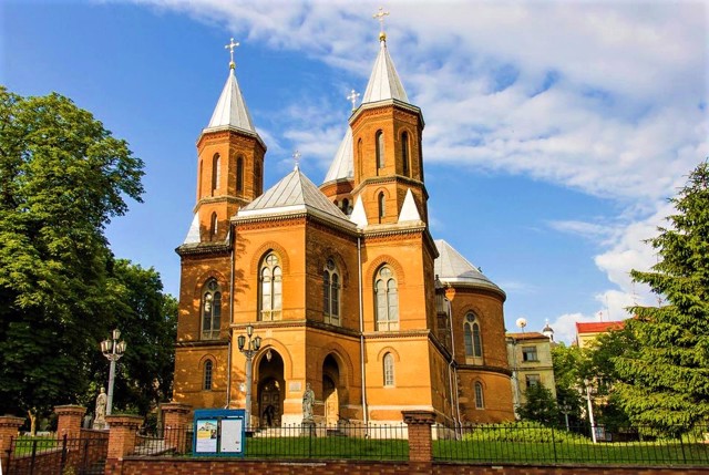 Вірменська церква Святих апостолів Петра і Павла, Чернівці