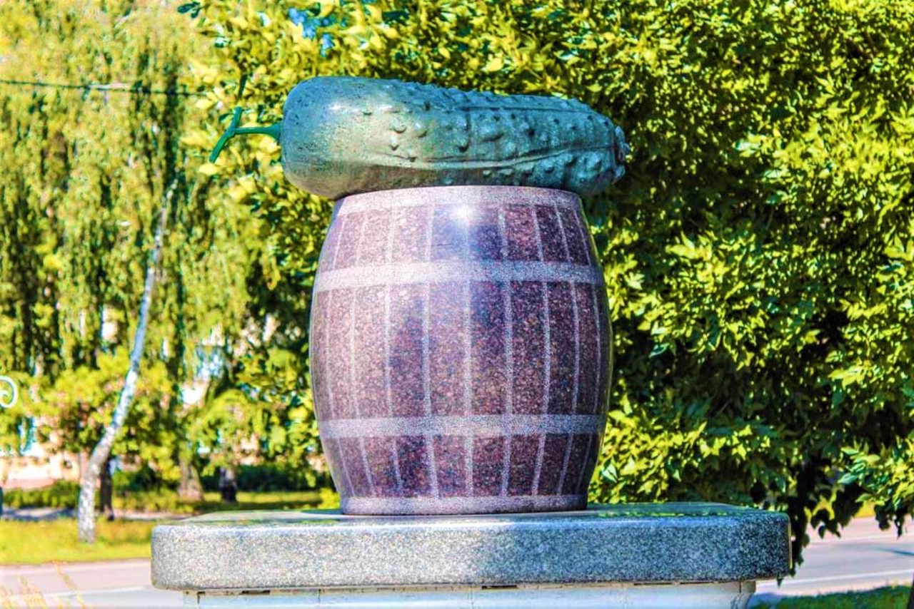 Nizhyn Cucumber Monument