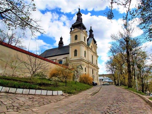 Церква Святого Михаїла (Костел кармелітів), Львів
