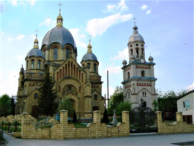 Церква святого архістратига Михаїла, Товсте