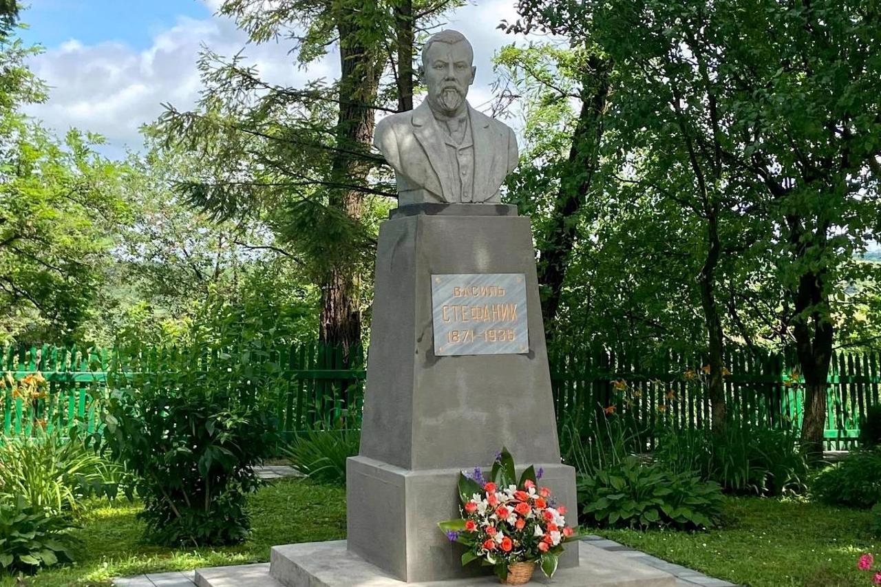 Литературно-мемориальный музей Василия Стефаника, Русев