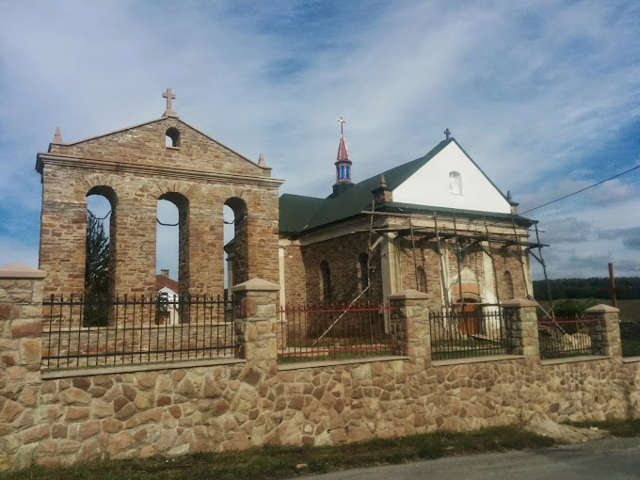 Церква Святого Димитрія Мироточивого, Острівець