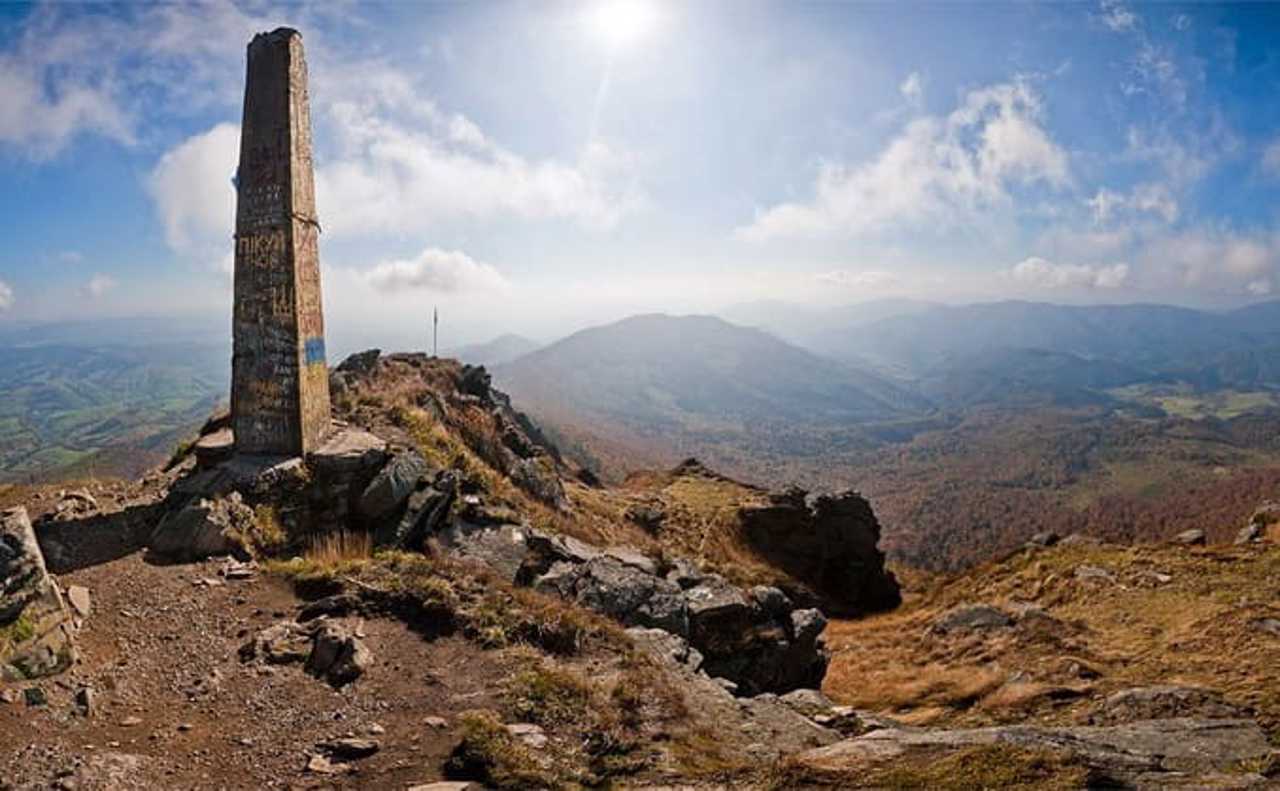 Гора Пикуй, Беласовица