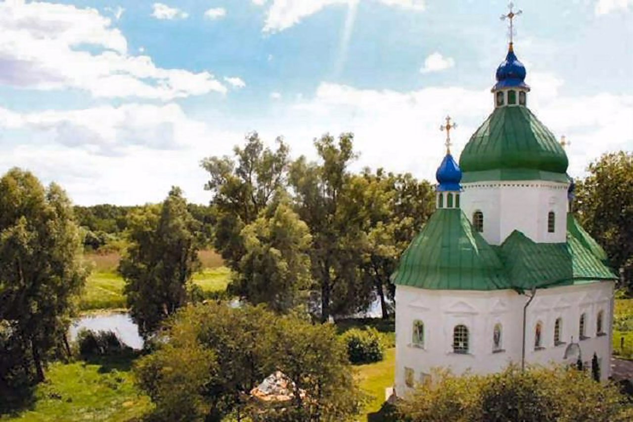 Свято-Михайлівська церква, Полонки