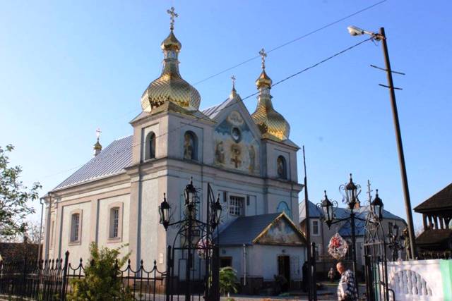 Свято-Георгиевская церковь, Голобы