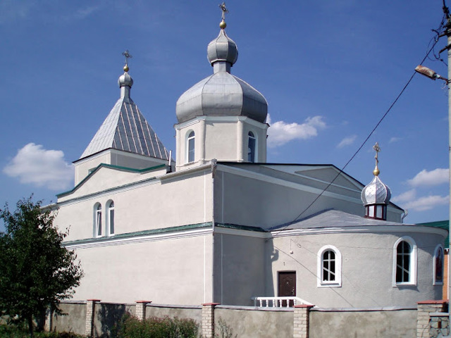 Свято-Троїцька церква, Ярмолинці