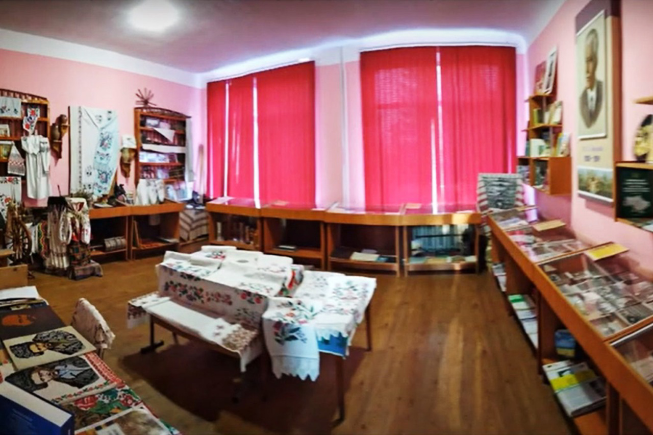 "Parent's House" Museum, Maslivka