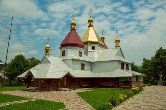 Церковь Святого Димитрия Солунского, Печенежин