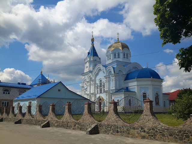 Свято-Воскресенська церква, Острог