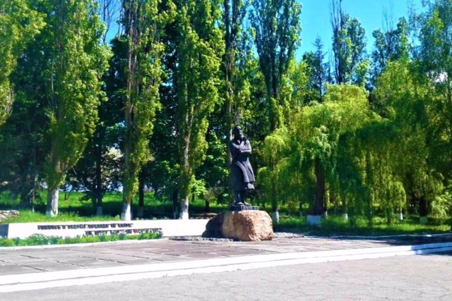 Mother's Monument, Brovakhy