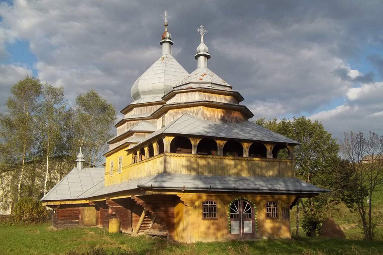 Assumption of Holy Virgin Church, Tukholka