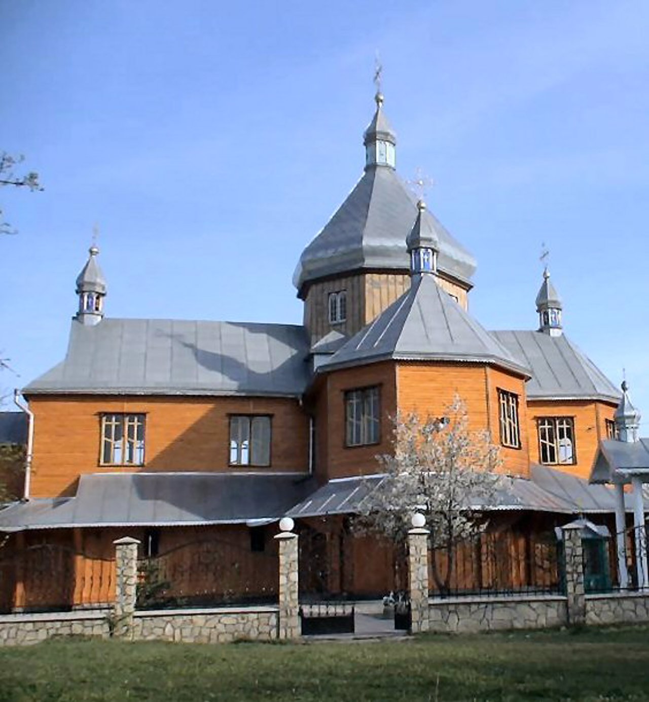 Saint Nicholas Church, Chornoliztsi