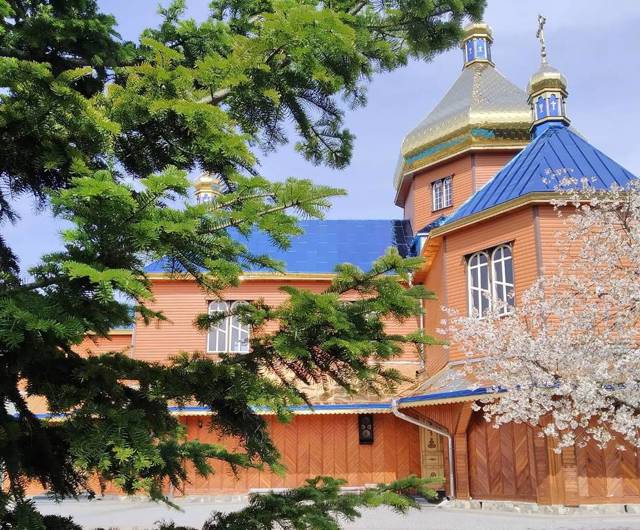 Saint Nicholas Church, Chornoliztsi