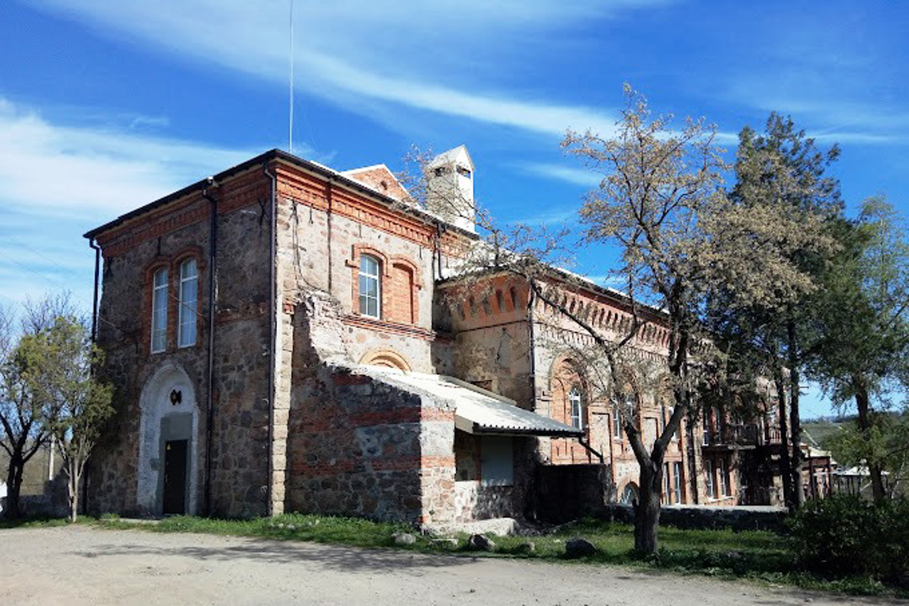 Мельница Скаржинского, Мигия