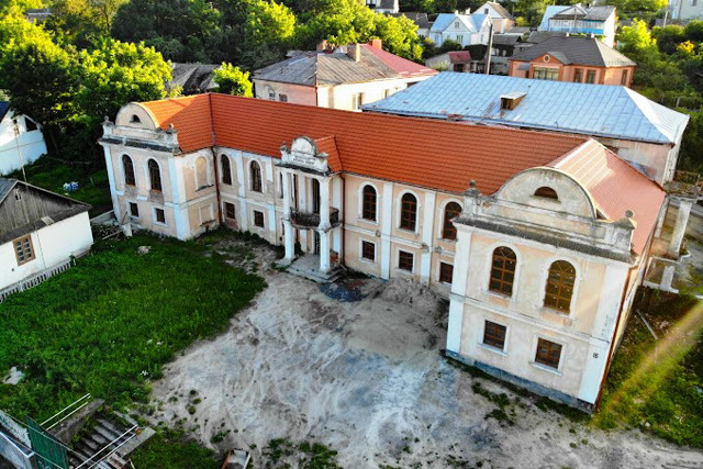 Кременецька школа мистецтв імені Михайла Вериківського, Кременець