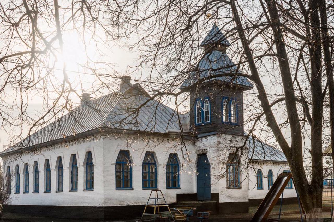 Zemska School, Hiltsi