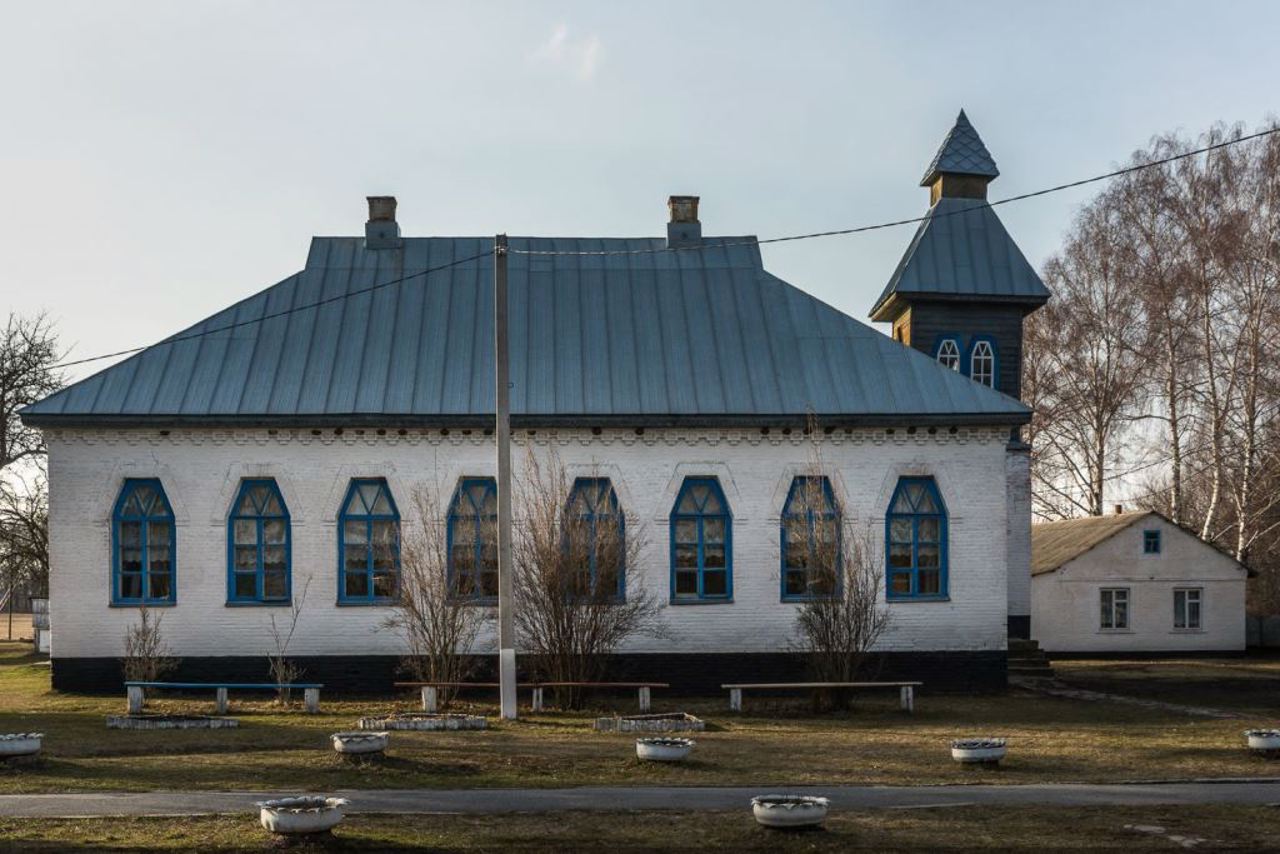 Zemska School, Hiltsi