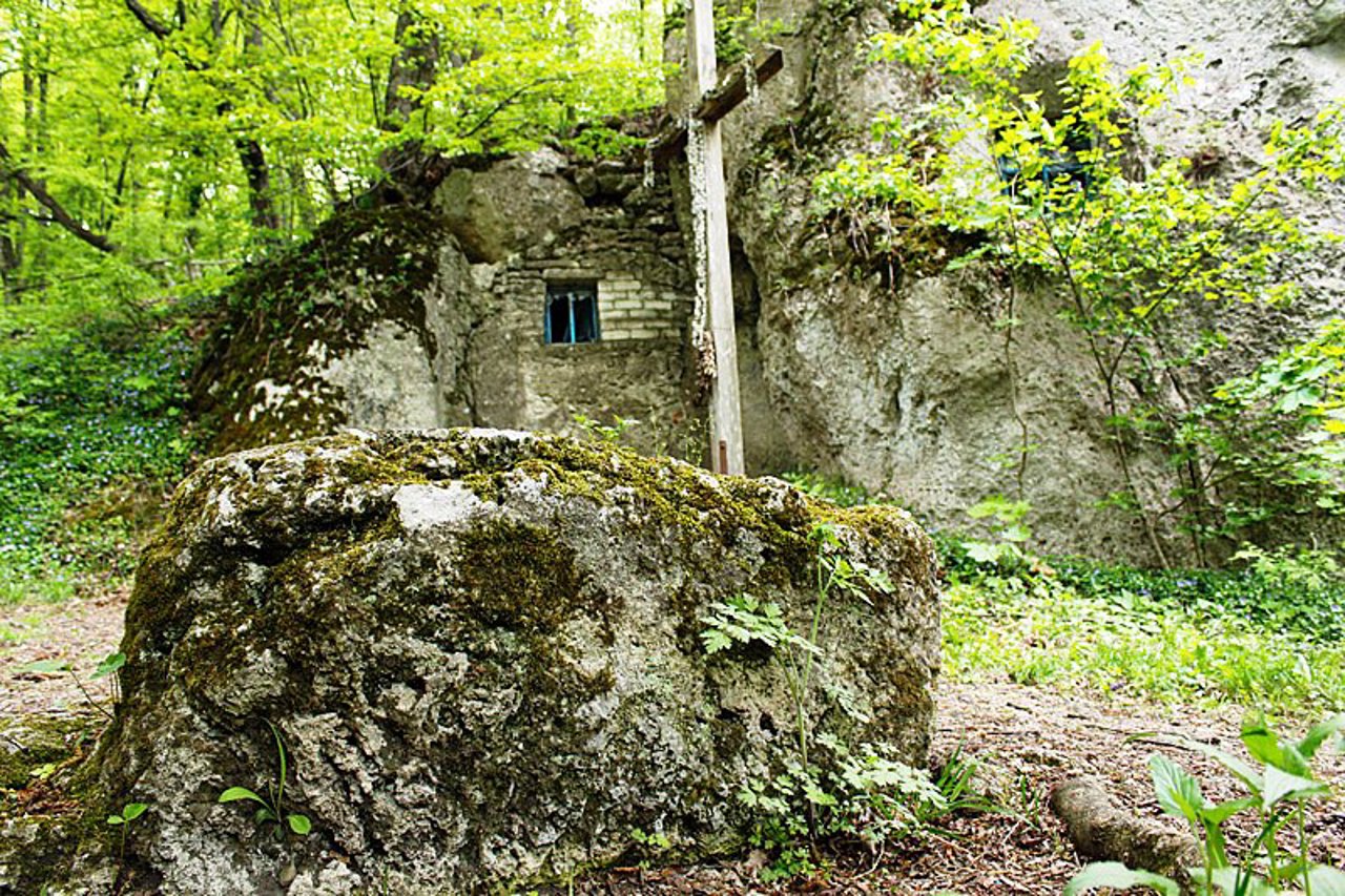 Hermit's Cave, Krutyliv