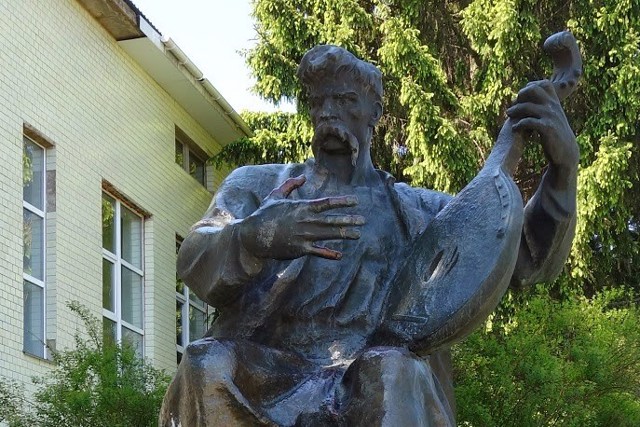 Sculpture "Kobzar", Moryntsi