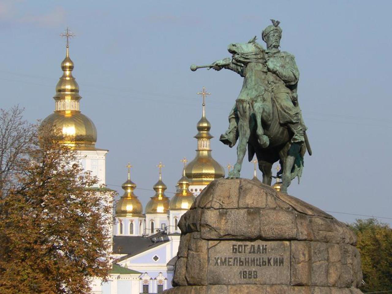 Bohdan Khmelnitsky Monument, Kyiv
