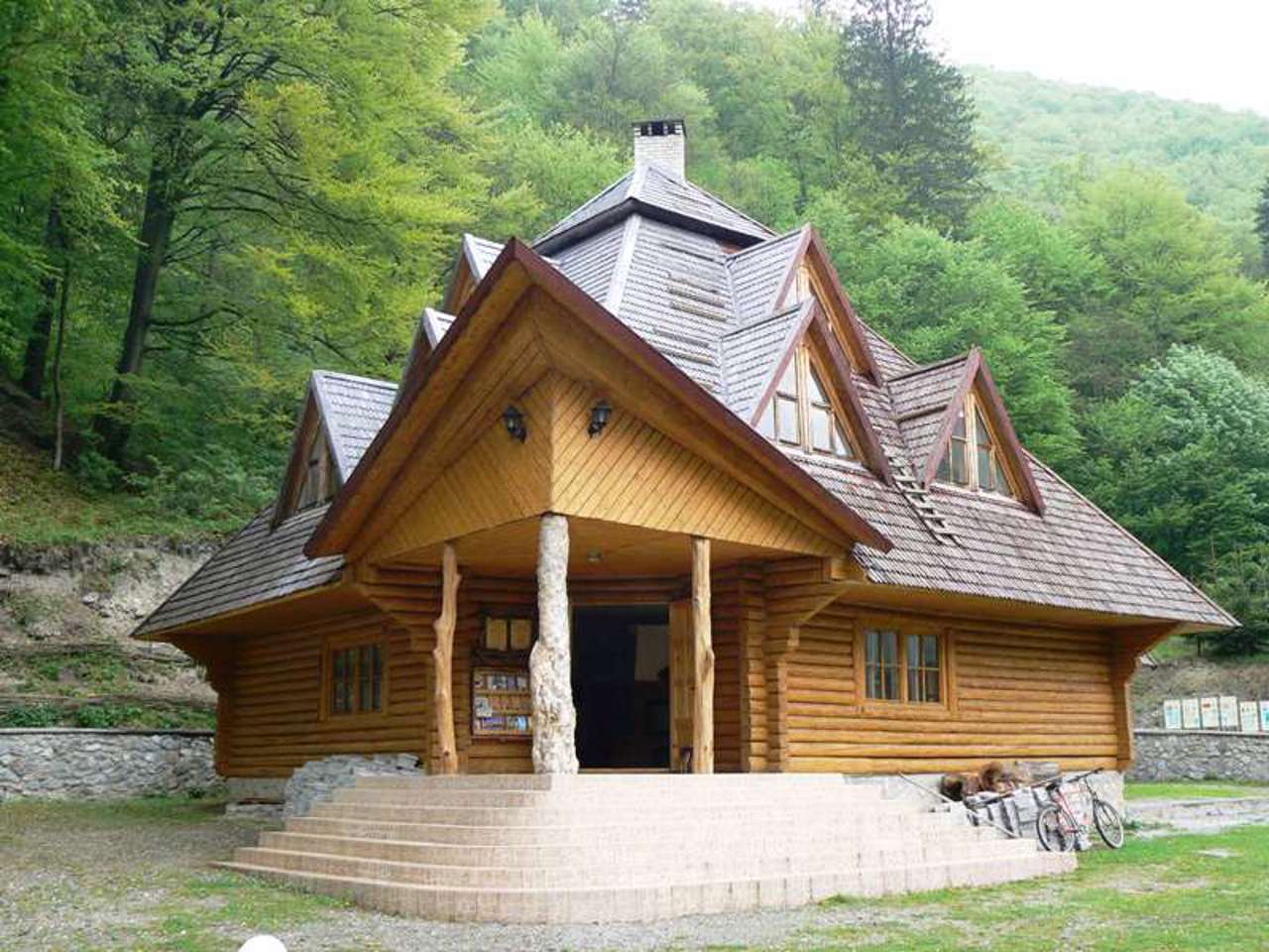 Географічний центр Європи, Ділове