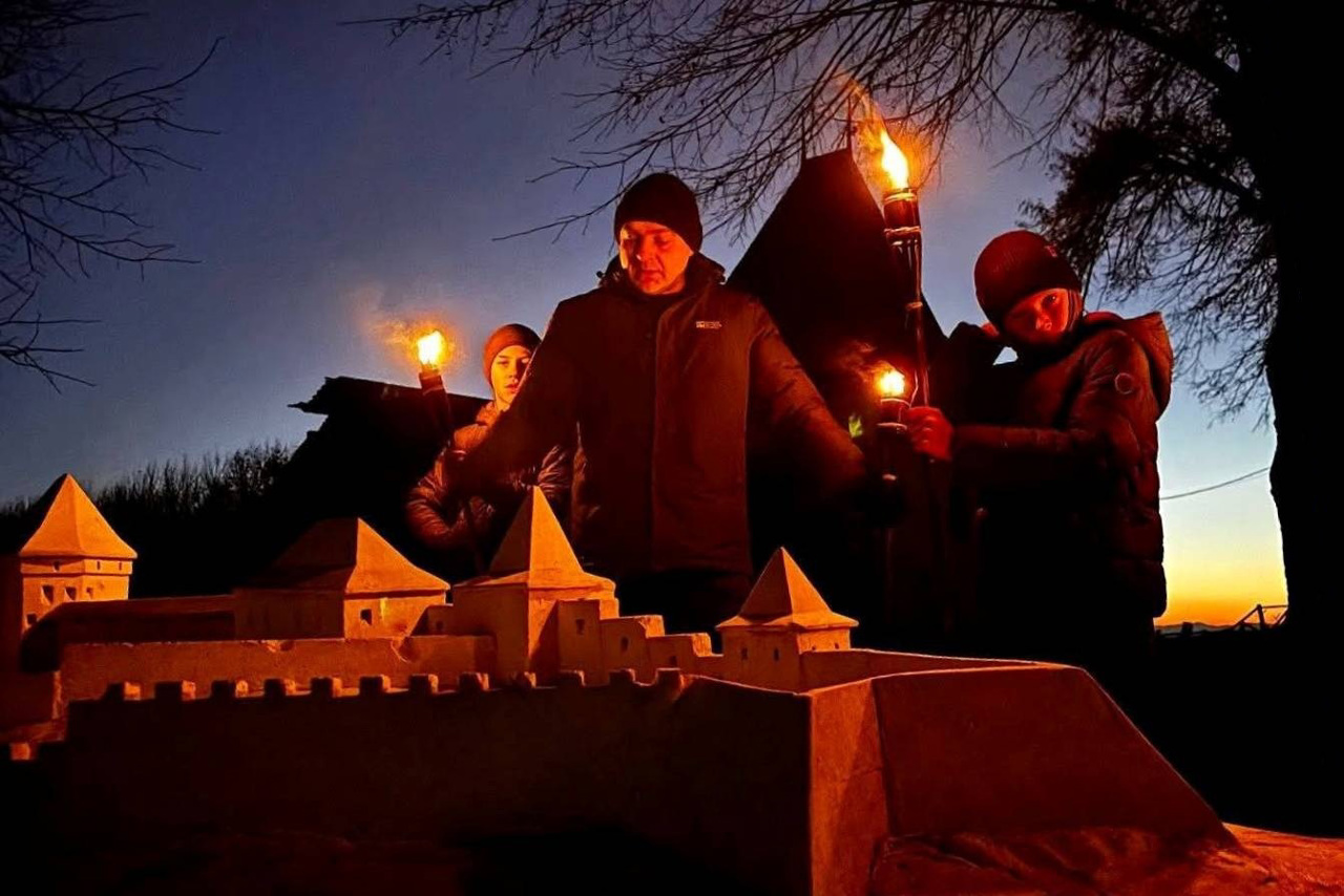 Галицький замок покажуть екскурсантам у світлі смолоскипів