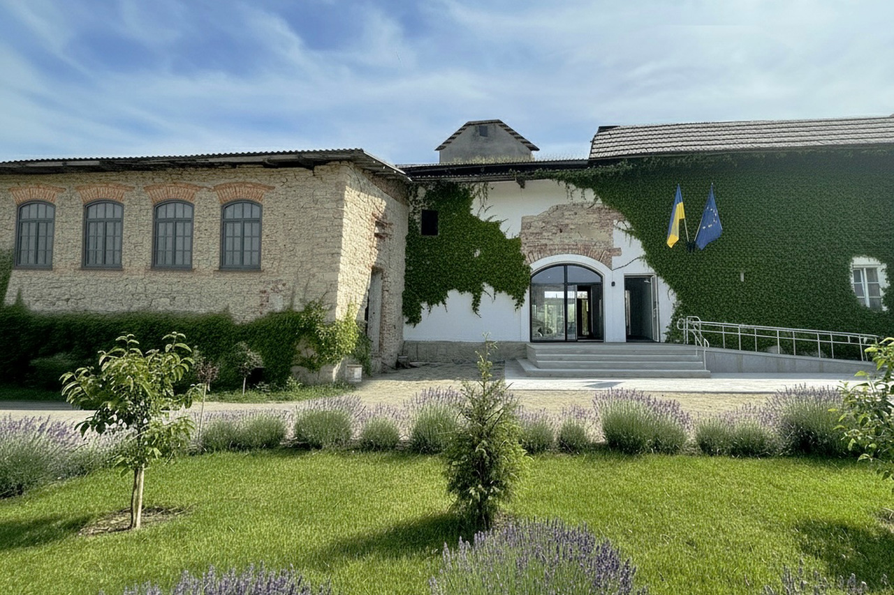 Козовський замок на Тернопільщині перетворюють на мистецький центр